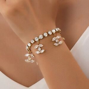 NWT Sparkling Zirconia CC Charm Bracelet , Designer Luxury Cup Chain